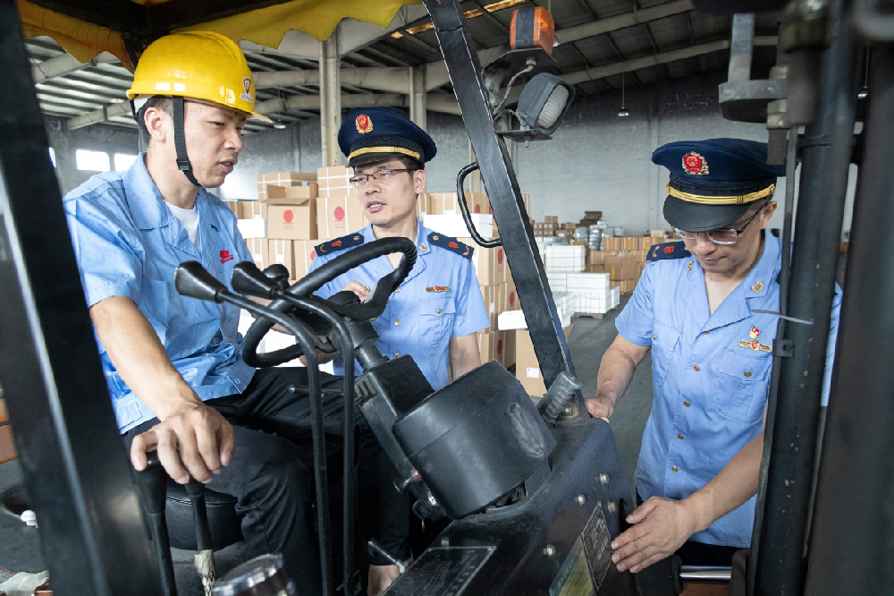 您企業的叉車安全管理系統符合“叉車安全專項治理行動